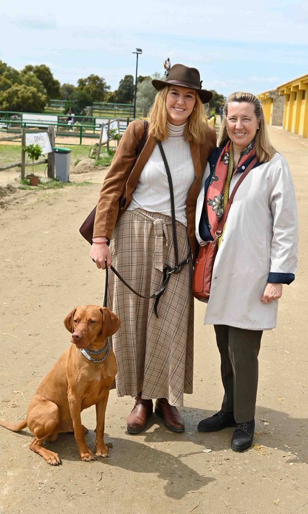 Victoria López-Quesada y su madre, Cristina de Borbón.