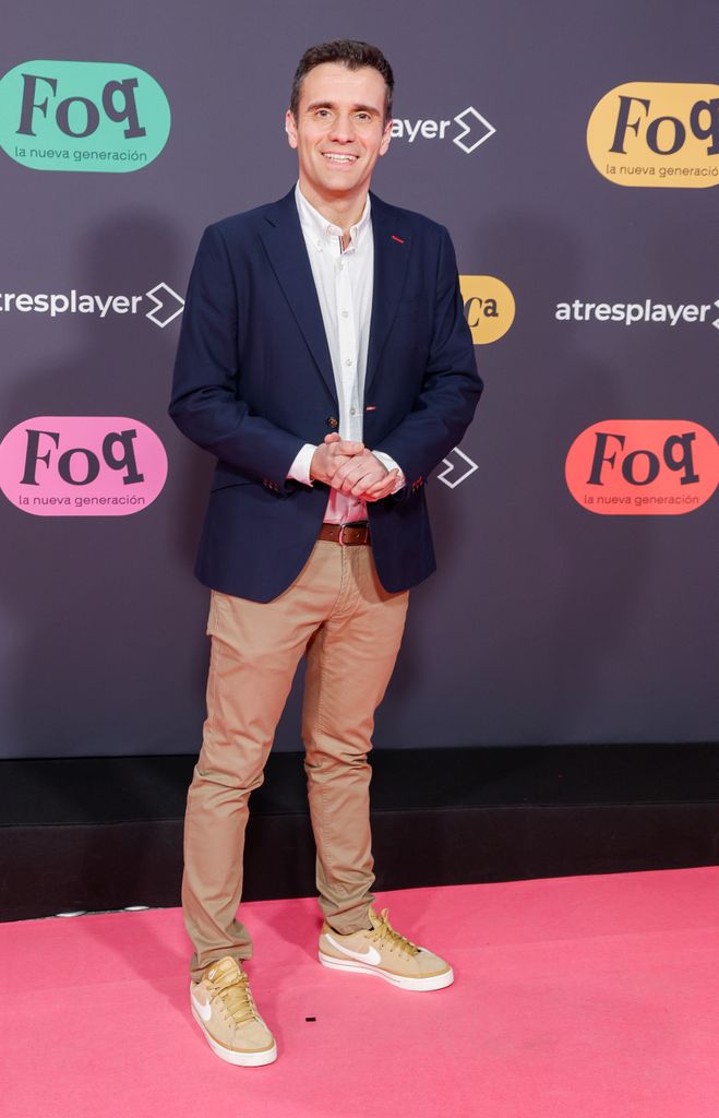 César Gonzálo en la premiere de la serie de televisión Física o Química:La nueva generacion