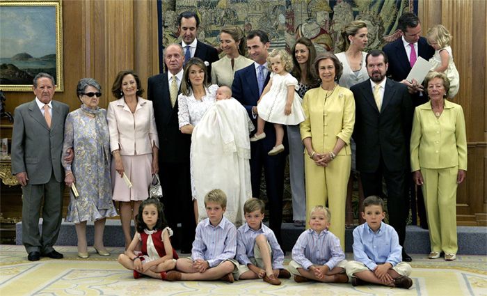 La hemeroteca de Menchu, abuela de la reina Letizia