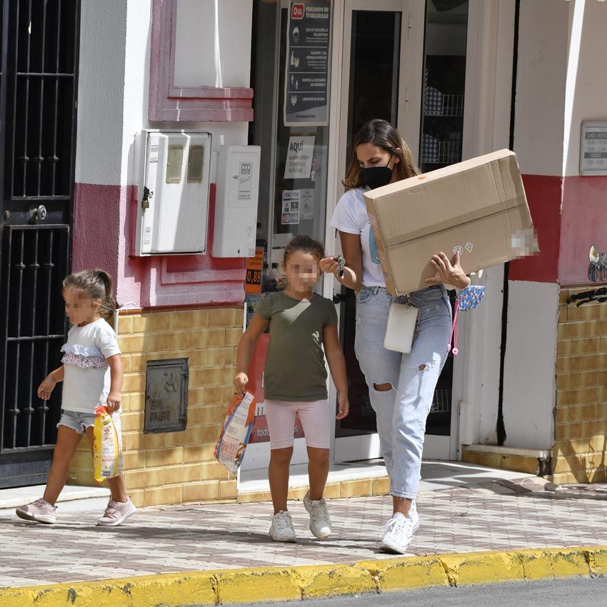 Irene Rosales y sus hijas