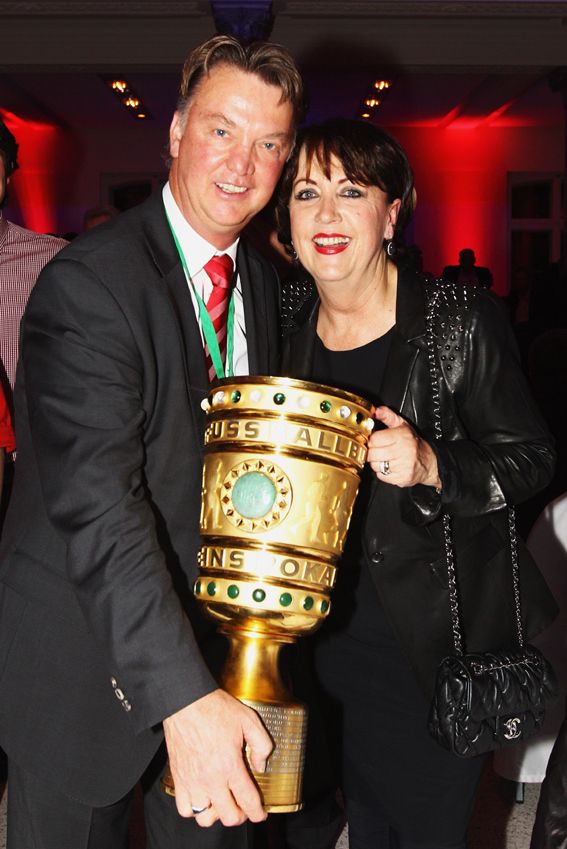 Louis Van Gaal con su mujer