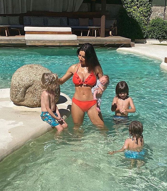 Pilar Rubio con sus hijos