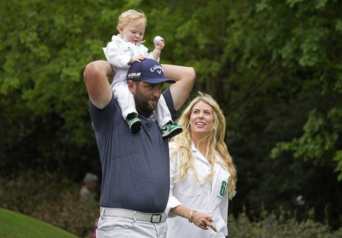 Jon Rahm y su hijo Kepa