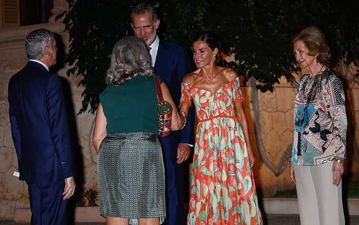 Los Reyes y doña Sofía en la recepción de Marivent