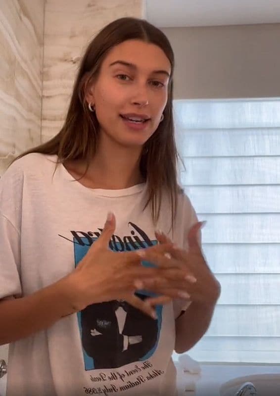 hailey bieber en tik tok