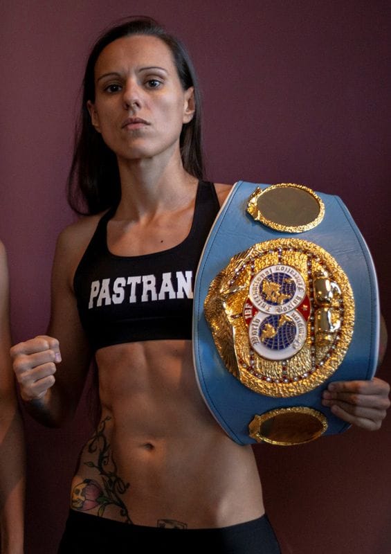 Joana Pastrana se juega el título de Campeona de Mundo de boxeo