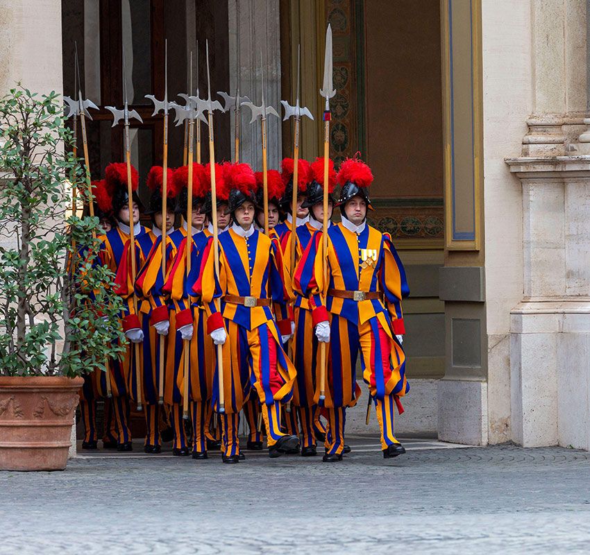 Curiosidades de Ciudad del Vaticano, Italia, Guardia Suiz