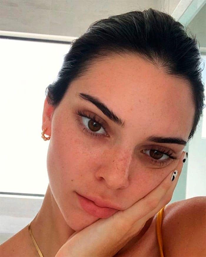 kendall jenner vaca nail a