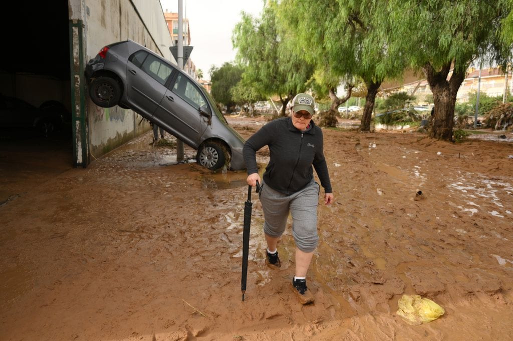 Las impactantes imágenes de la DANA que está afectando a España y deja ya al menos 64 personas fallecidas