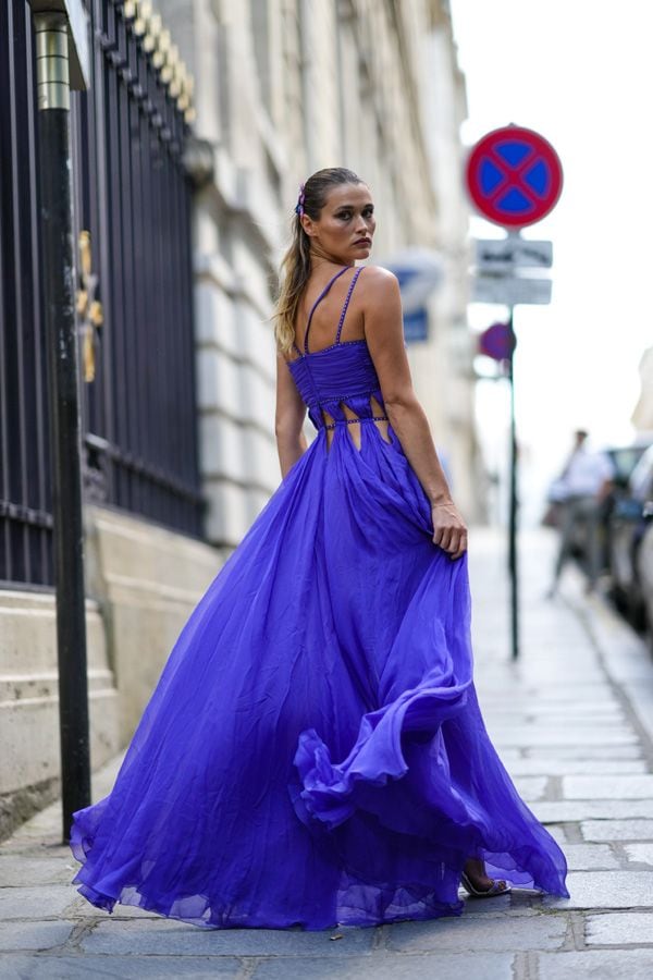 vestido azul invitada