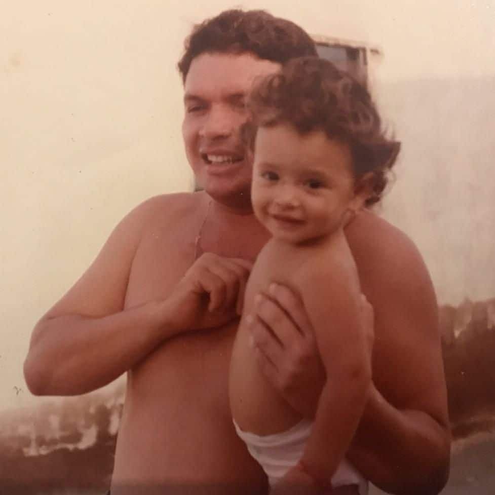 Carmen Villalobos y su papá