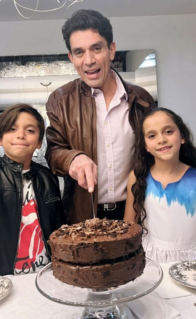 Máxima y León prepararon junto a su mamá el pastel del actor