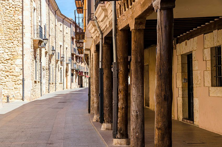 Soportales en la calle Mayor de El Burgo de Osma