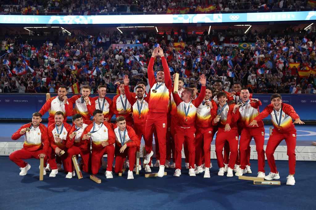 Los jugadores de la selección española de fútbol ganan el oro olímpico