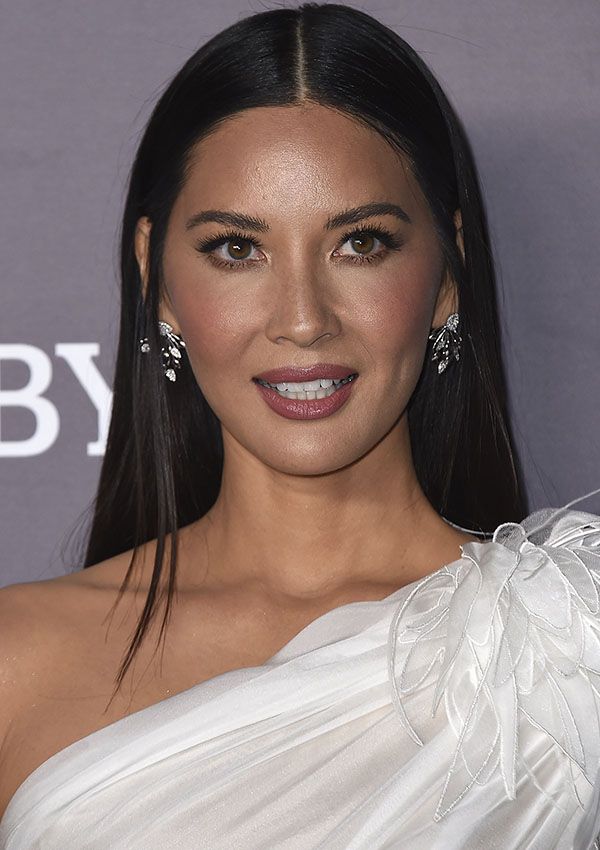 peinados fiesta olivia munn