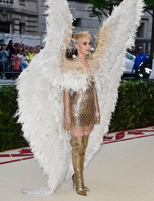 met gala 2018 golden katy perry 1a