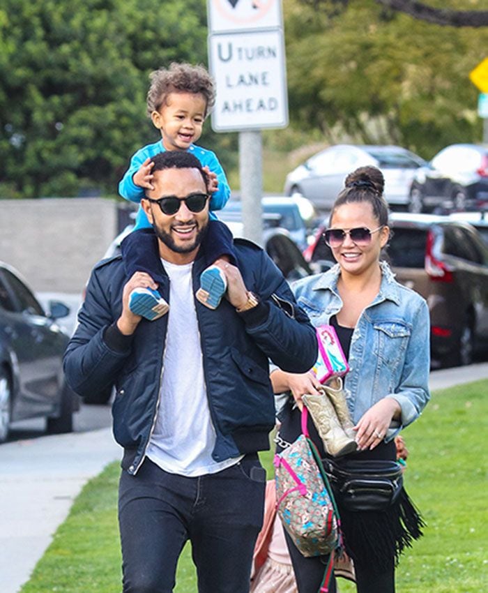 John Legend y Chrissi Teigen con su hija Luna