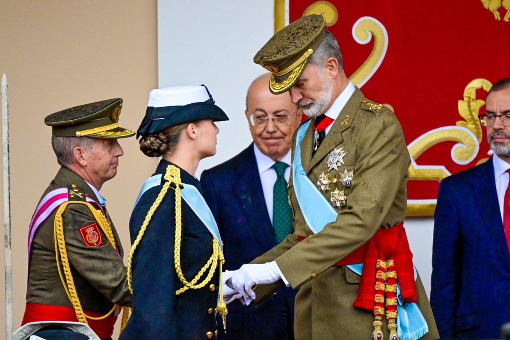 Rey Felipe y la princesa Leonor en el desfile militar del Día de la Hispanidad, 2024