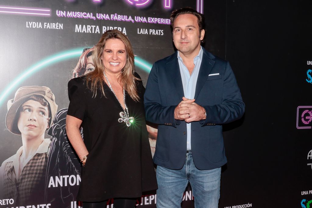 Iker Jiménez y Carmen Porter en el estreno de 'Gypsy' en Madrid