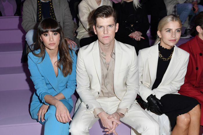 Aitana y Miguel en el front row de Boss