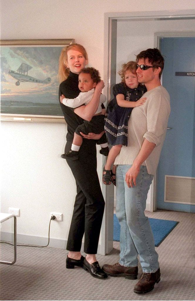 Tom Cruise y Nicole Kidman con sus hijos en Sídney (24 de enero de 1996)