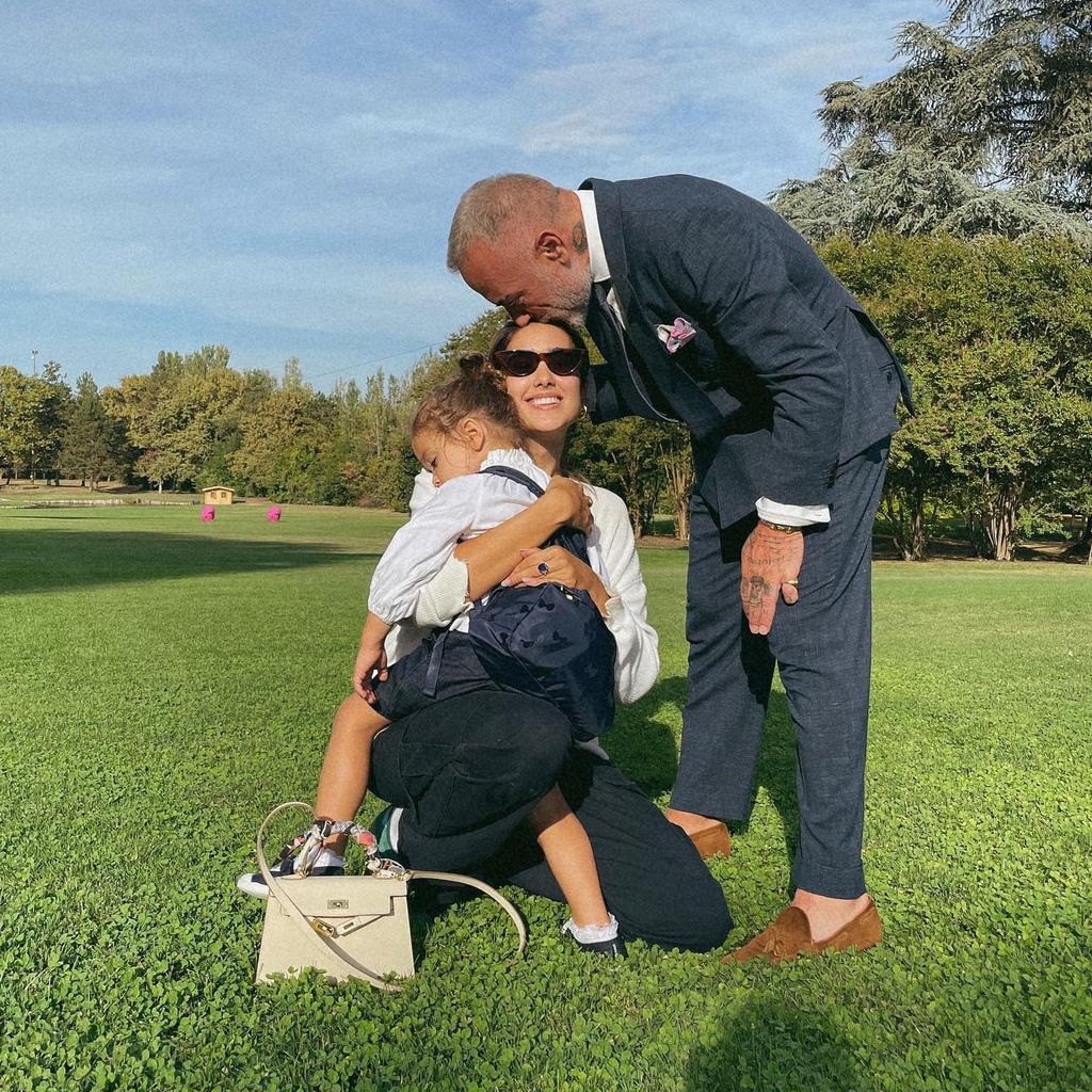 Gianluca Vacchi y Sharon Fonseca con su hija Blu