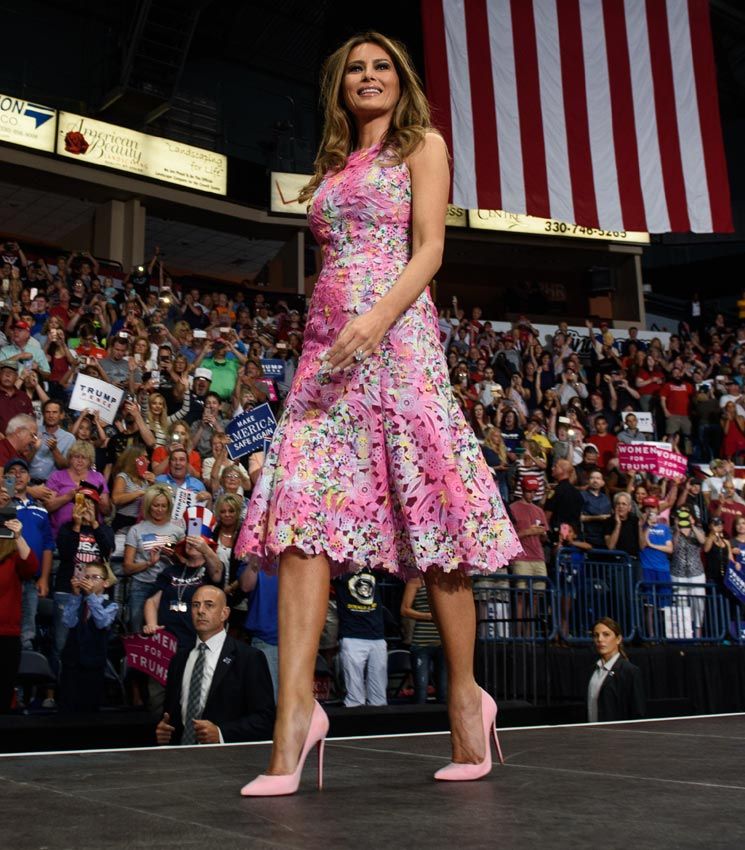 melania_trump_17_07_25_look_2a