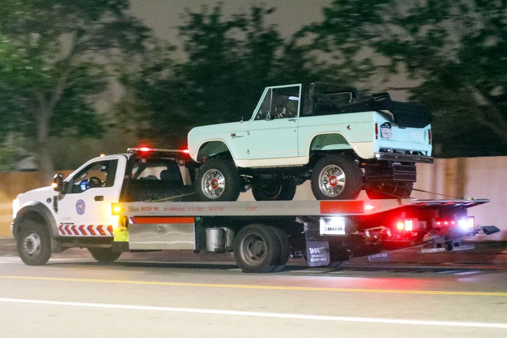 La camioneta de Ben tuvo que ser llevada por un camión de plataforma.