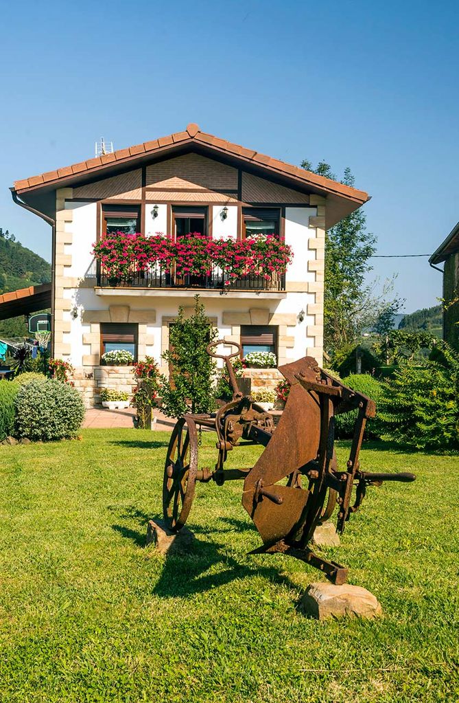 Planes en el valle de Aramaio, la Suiza Alavesa, País Vasco