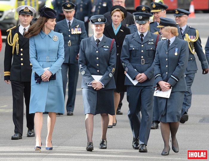 La Duquesa de Cambridge reveló la nueva obsesión del príncipe George durante el acto conmemorativo por el 75 aniversario de Cadetes del Aire de la Real Fuerza Aérea británica
