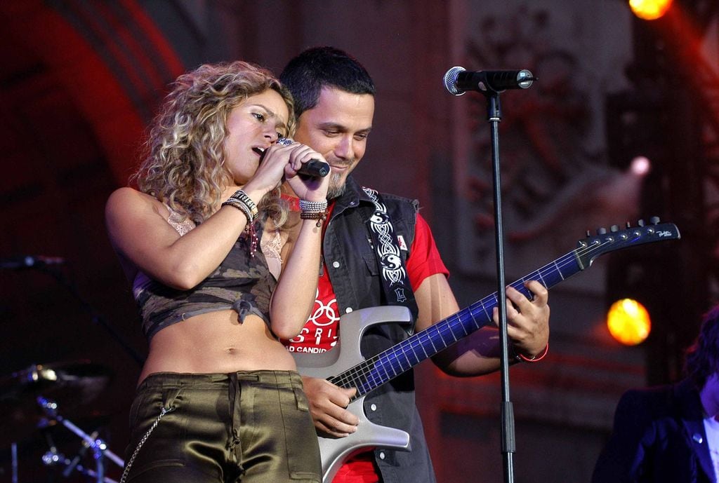 Shakira y Alejandro Sanz en su presentación en la Puerta de Alcalá, en Madrid, en junio de 2012