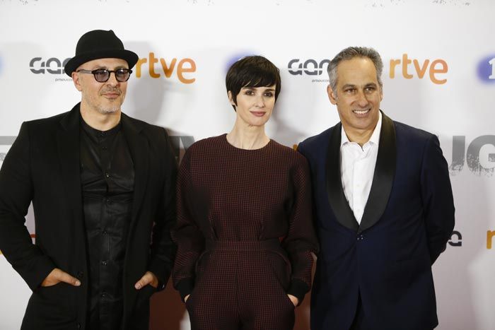 Paz Vega con Roberto Álamo y Julio Bracho