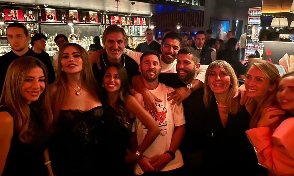 Sofía Vergara, Lionel Messi, Antoela Roccuzzo, Luis Suárez