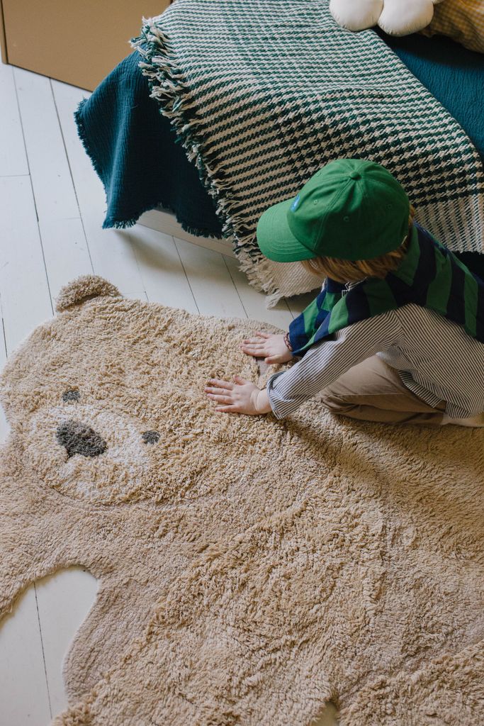 Alfombra en forma de oso