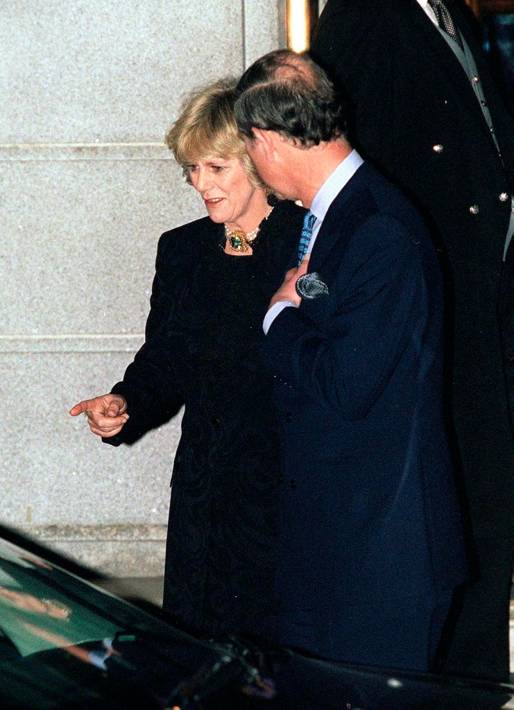 Carlos y Camilla el 28 de enero de 1999 cuando se dejaron fotografiar juntos por primera vez 