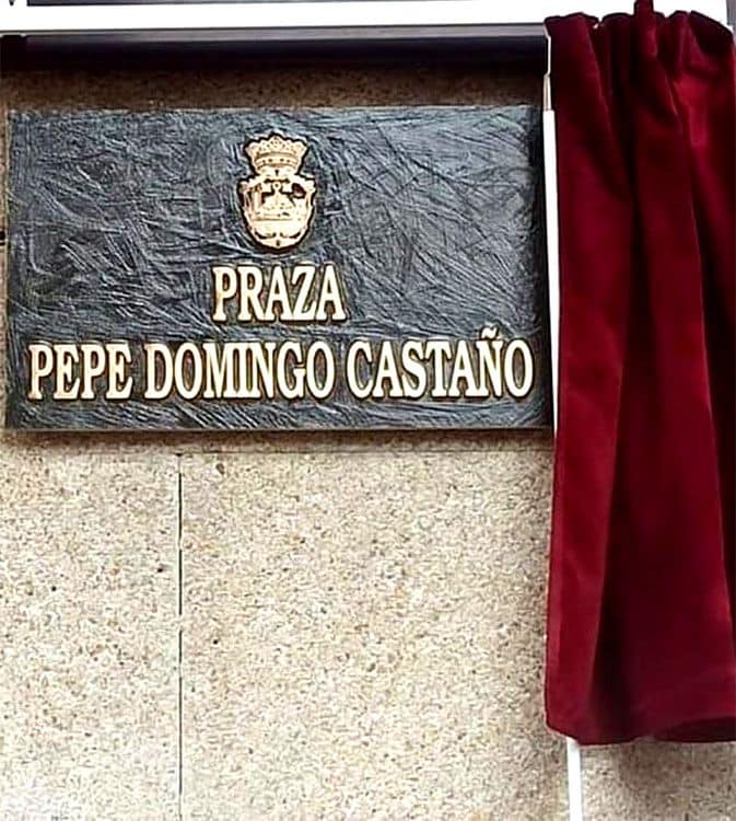 Plaza dedicada a Pepe Domingo Castaño