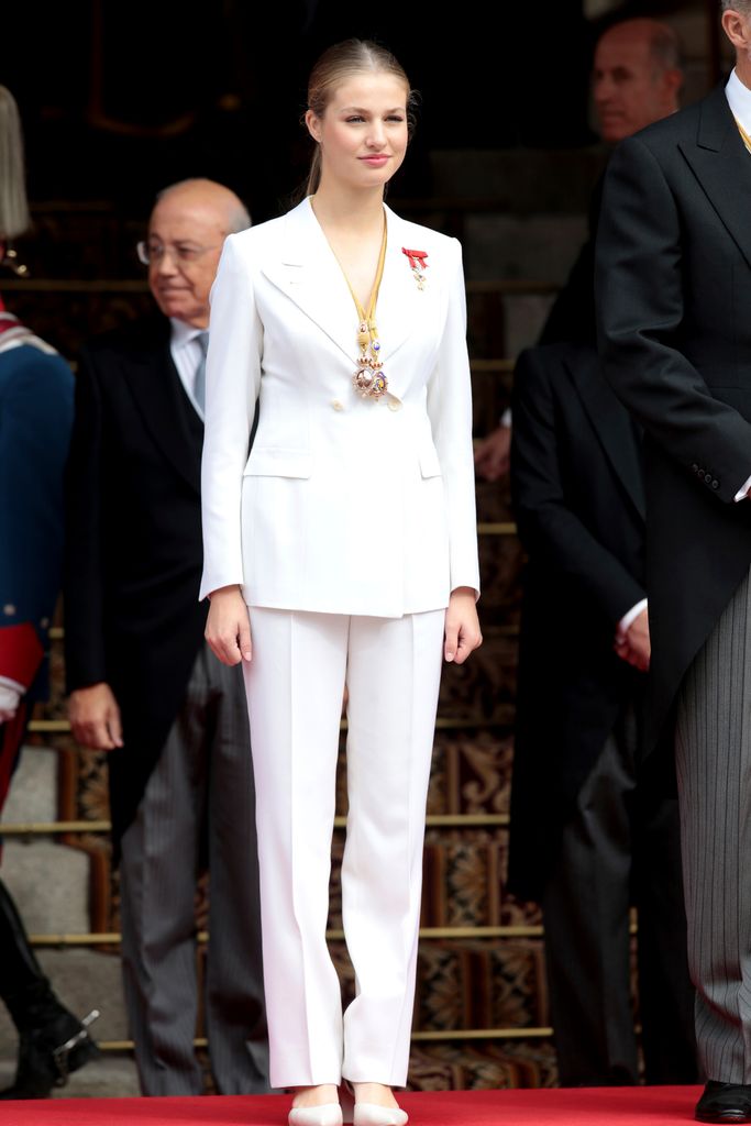 La princesa Leonor en la jura de la constitución por su cumpleaños 18