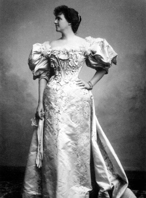 María Amelia Elena Luisa Elena de Orleans (1865-1951), Reina de Portugal
