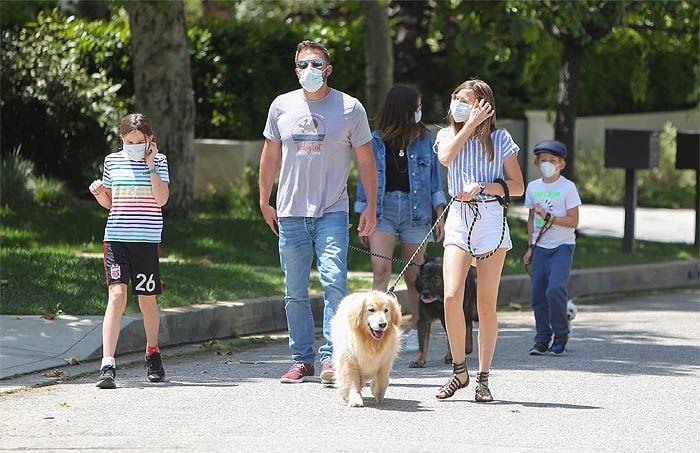 Ana de Armas, con Ben Affleck y sus hijos