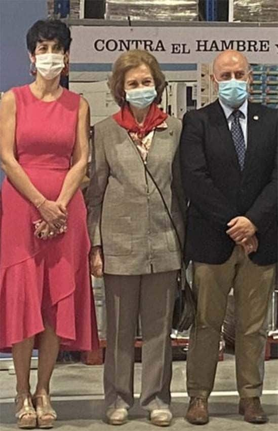 La reina, con el pañuelo de rojo de San Fermín