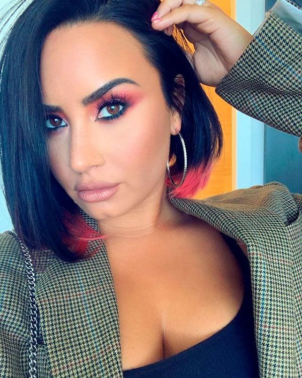 Demi Lovato puntas cabello repletas color