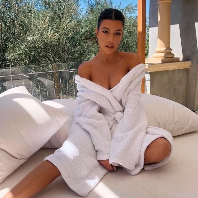 kourtney kardashian3 a