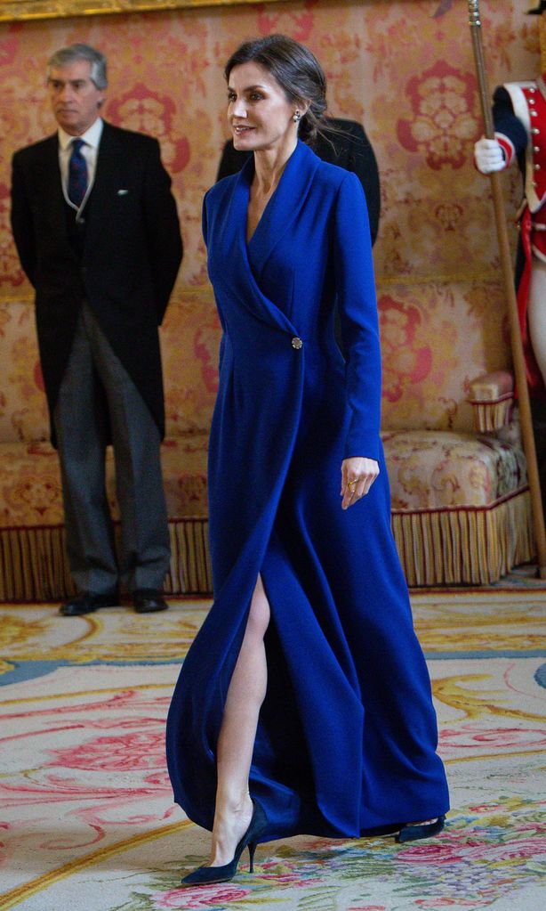reina letizia vestido azul