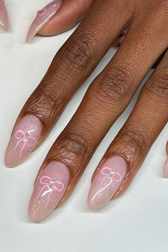 manicura perlada lazos