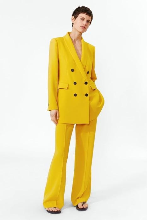 Máxima de Holanda traje amarillo Zara