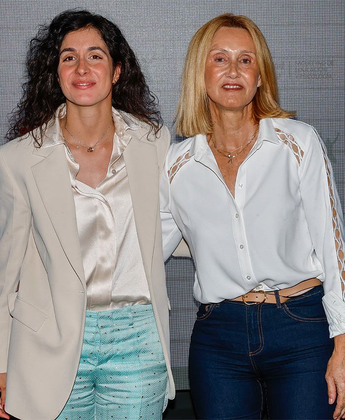 Mery Perelló junto a su suegra, María Pascual