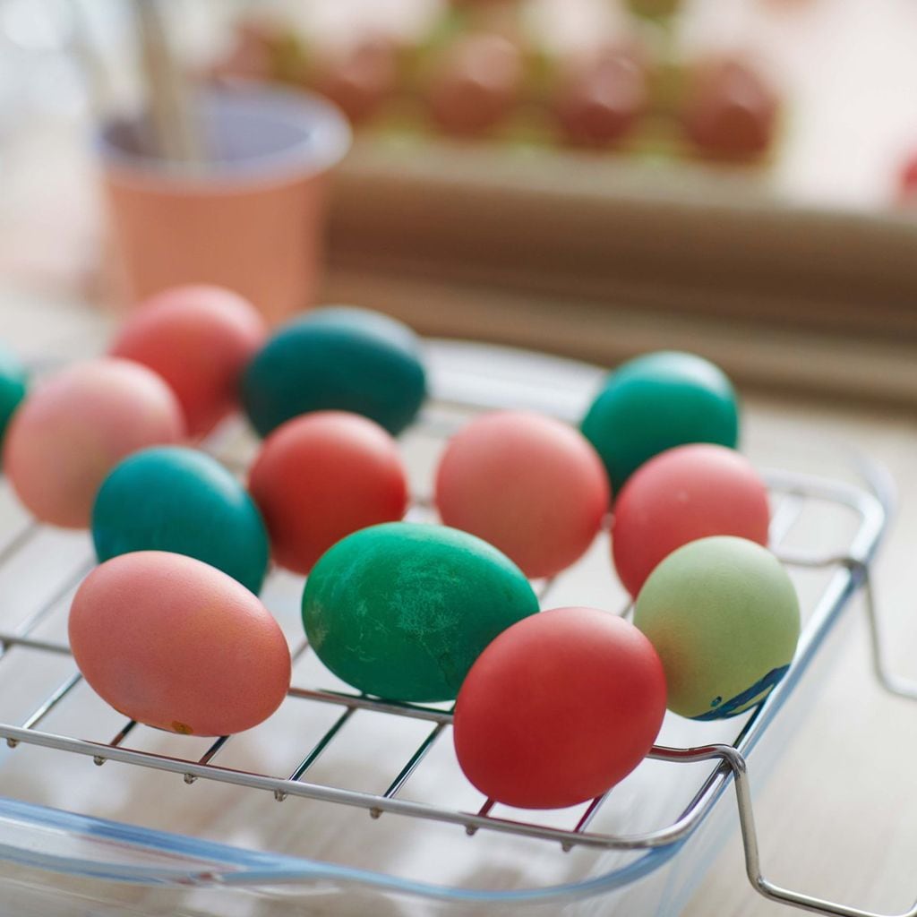 colorear huevos de pascua 