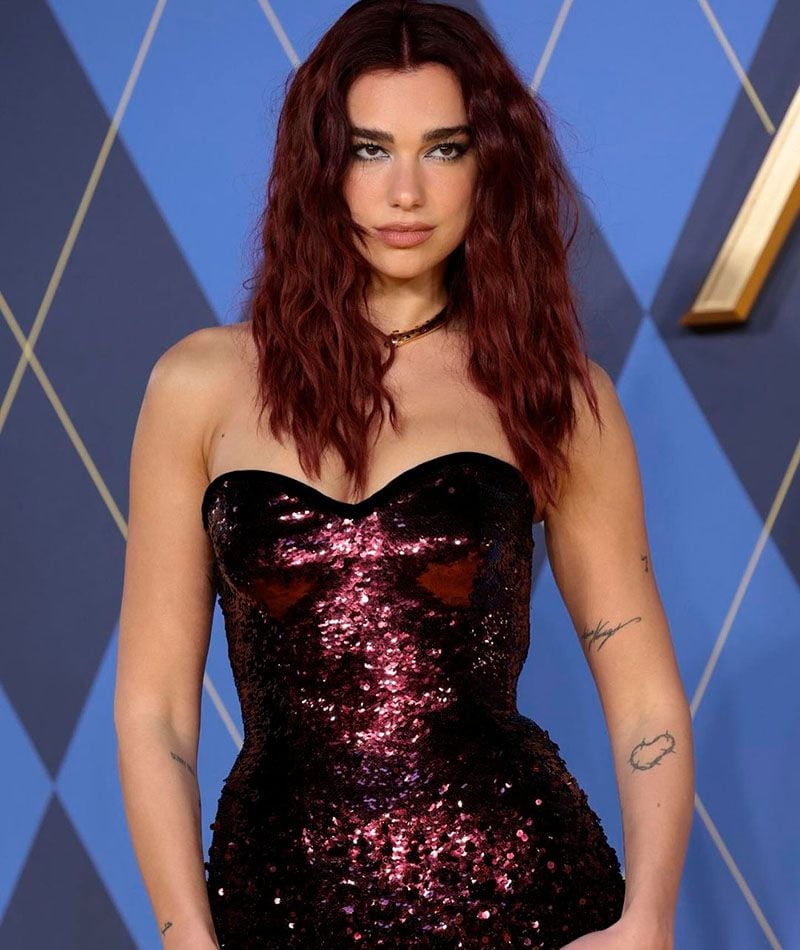 Dua Lipa con vestido de lentejuelas de Gucci