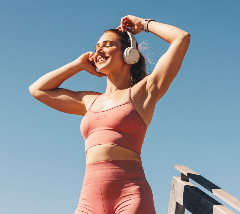 mujer ejercicio aire libre