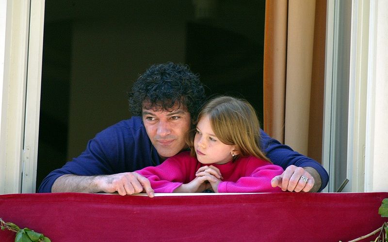 Antonio Banderas y Stella del Carmen en 2004